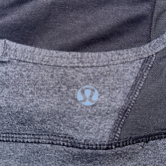 Lululemon Y Back Sports Bra Grey Size 4 includes Lululemon Bag - Picture 2 of 3